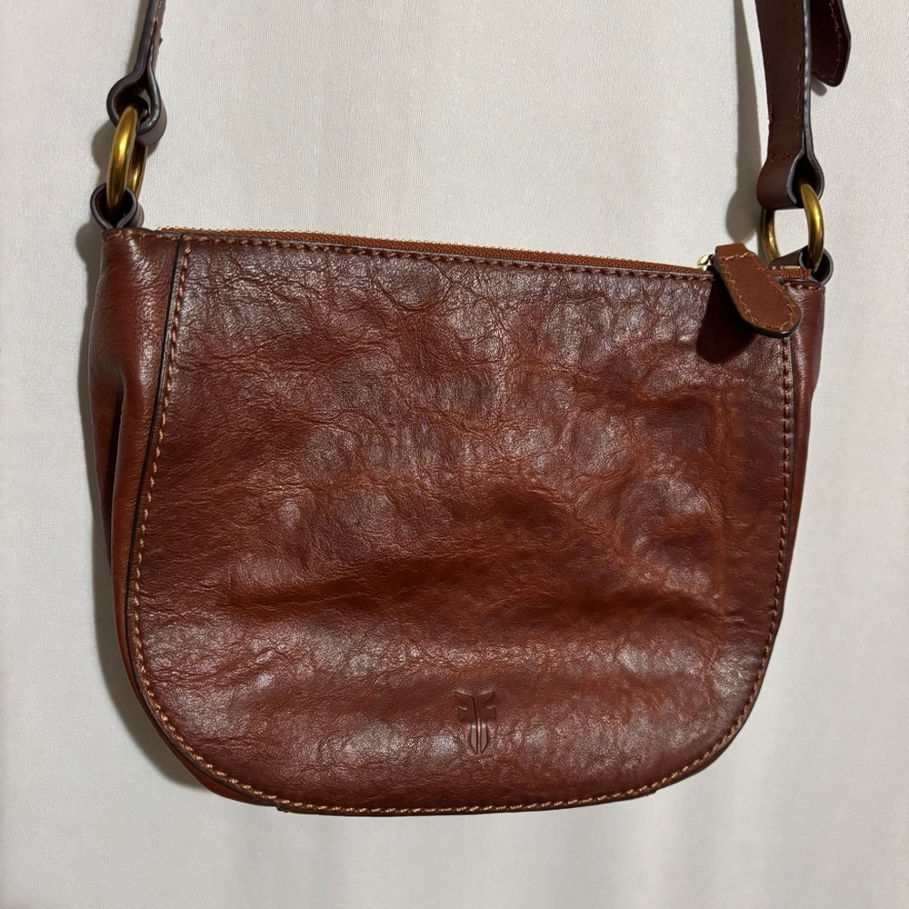 Frye llana Harness Leather Small Saddle Bag
Crossbody Brown Cognac - Picture 4 of 10